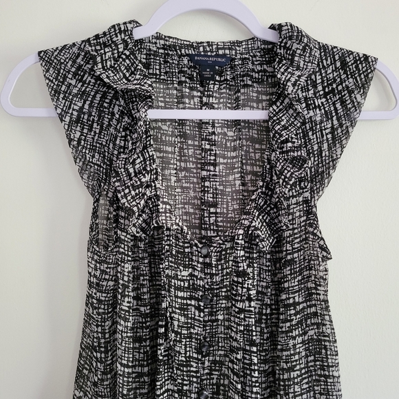 Banana Republic Sleeveless Ruffle Front Tie Sheer Blouse‎ Top M - Picture 4 of 8